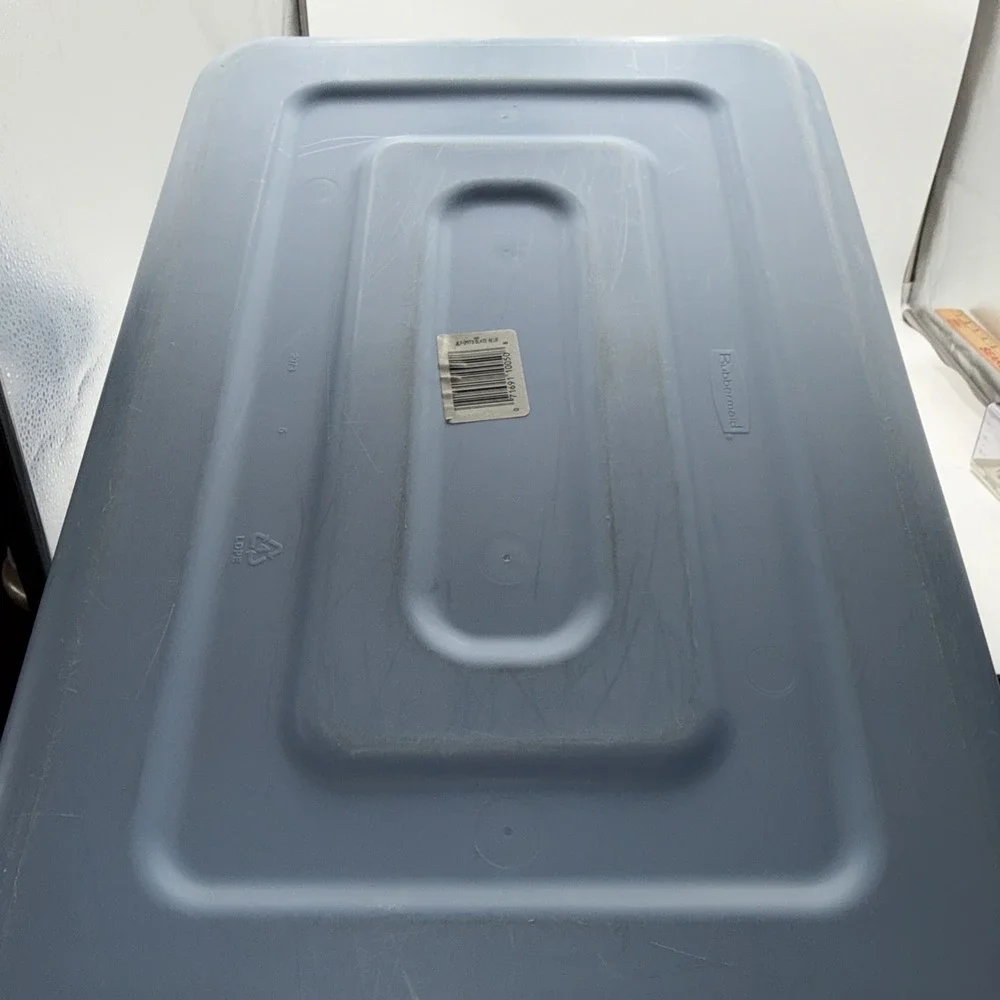 Vtg Rubbermaid Laundry Basket 2973 Country Blue Hamper Rectangular Plastic